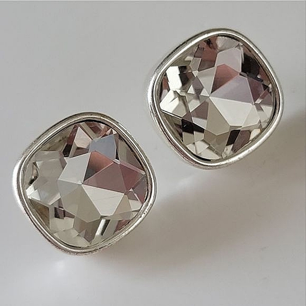 Crystal Stud 𝅺Earrings Silver Tone #0063